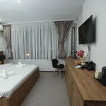Hotel Riverside