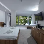 Hotel Riverside